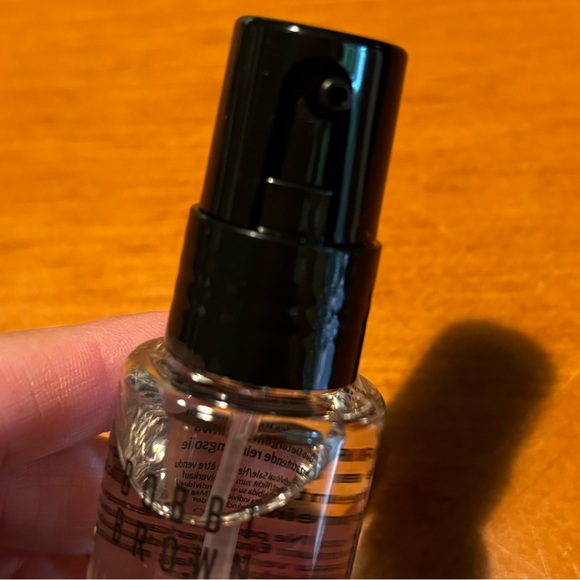 Bobbi Brown Soothing Cleansing Oil - Picture 5 of 9